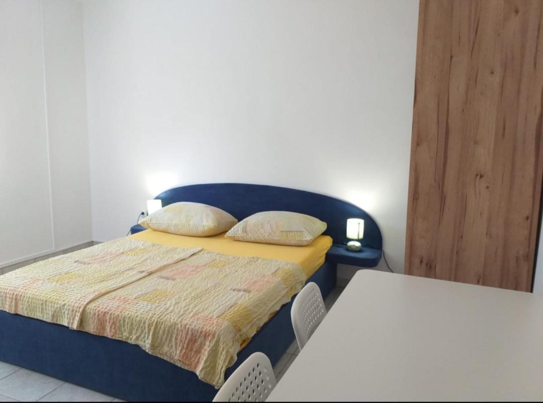 Beach Apartments Nemira Omiš Eksteriør billede