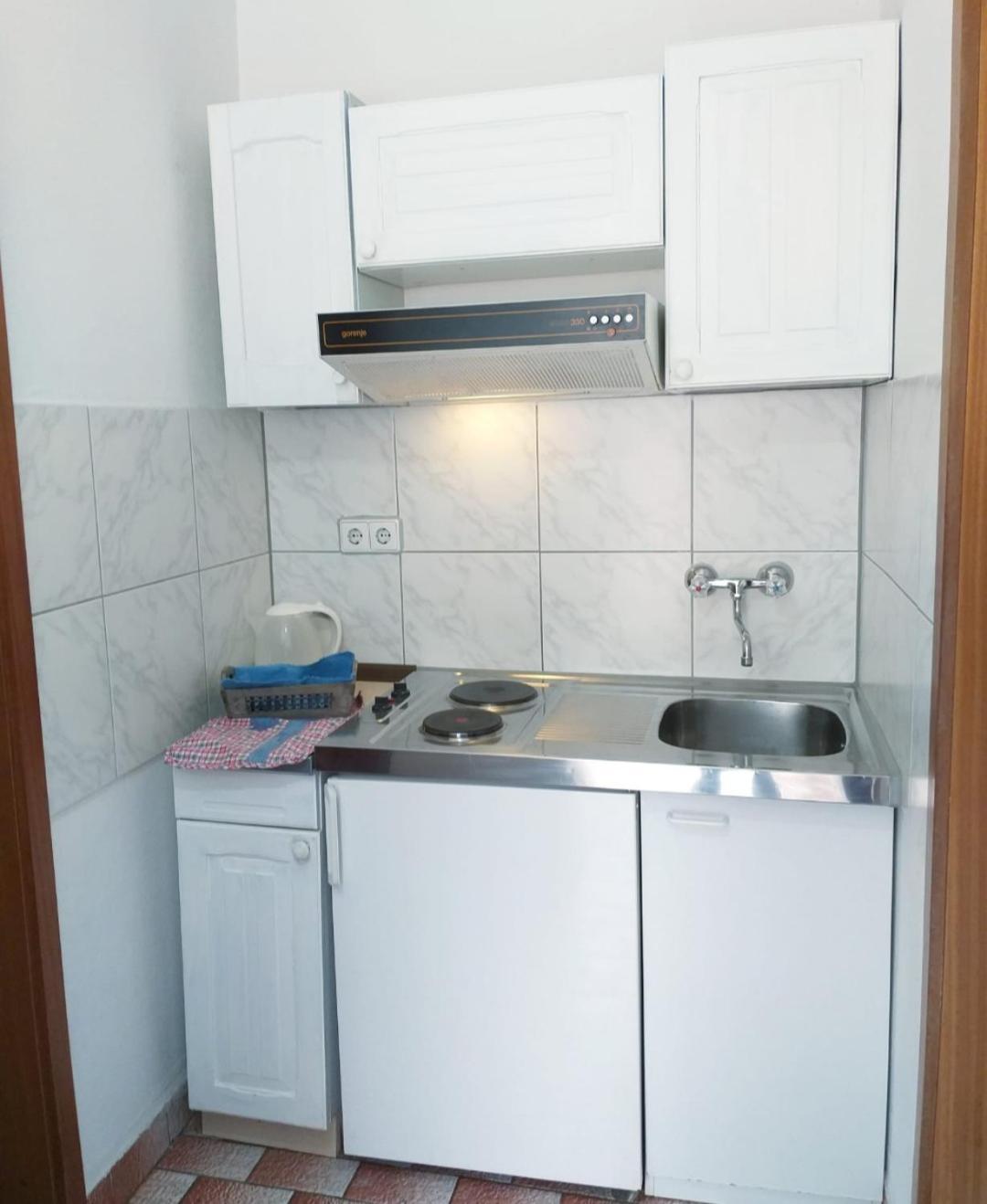 Beach Apartments Nemira Omiš Eksteriør billede