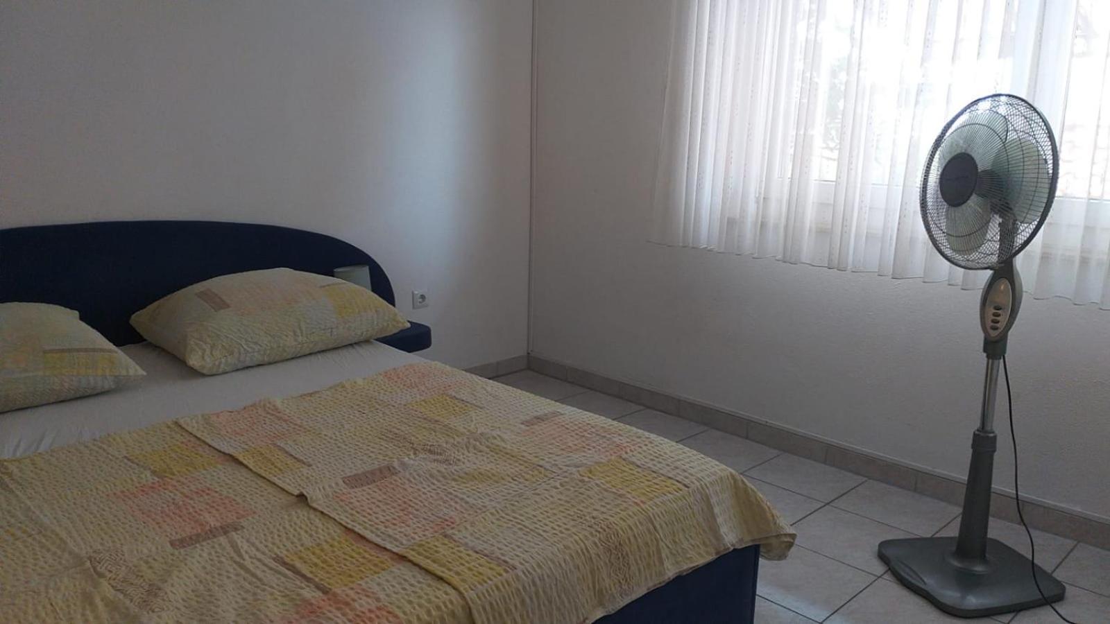 Beach Apartments Nemira Omiš Eksteriør billede